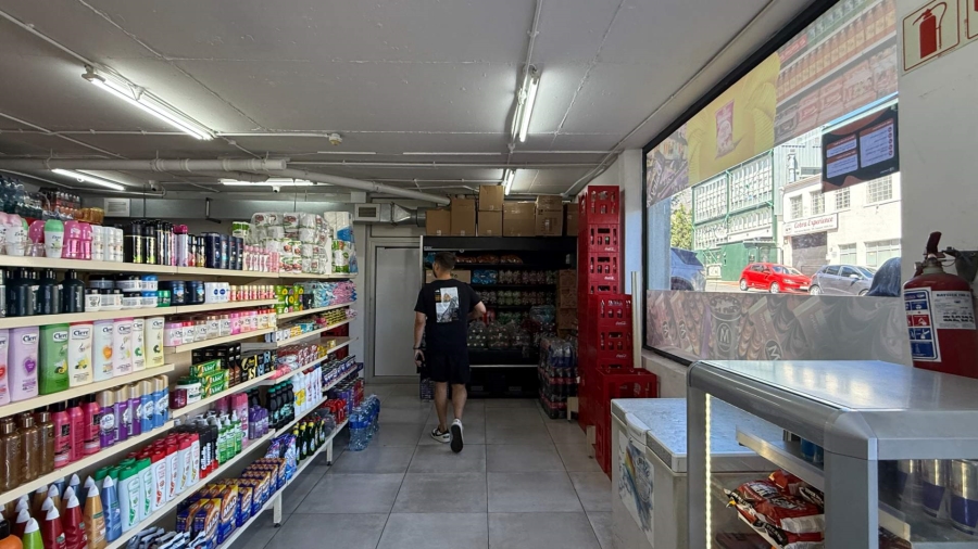 To Let commercial Property for Rent in Gardens Western Cape